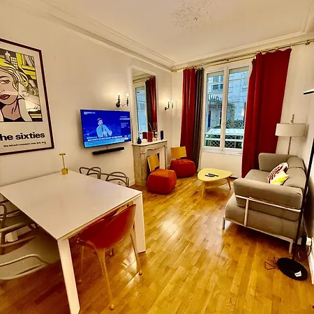 Charming 2 Bedroom With Huge Private Terrace Appartamento Parigi